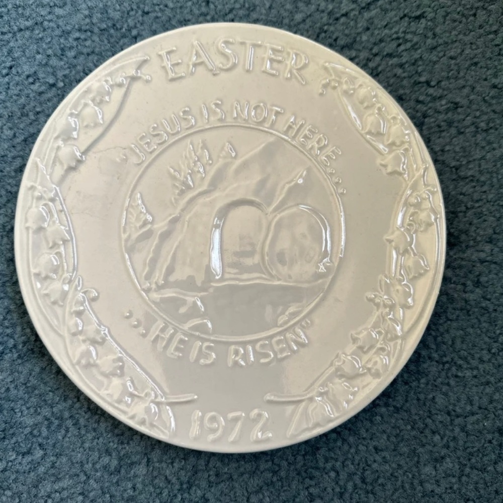 Frankoma Easter 1972 Commemorative Plate He is Risen